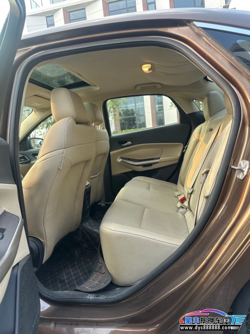 17年福特福睿斯轿车抵押车出售