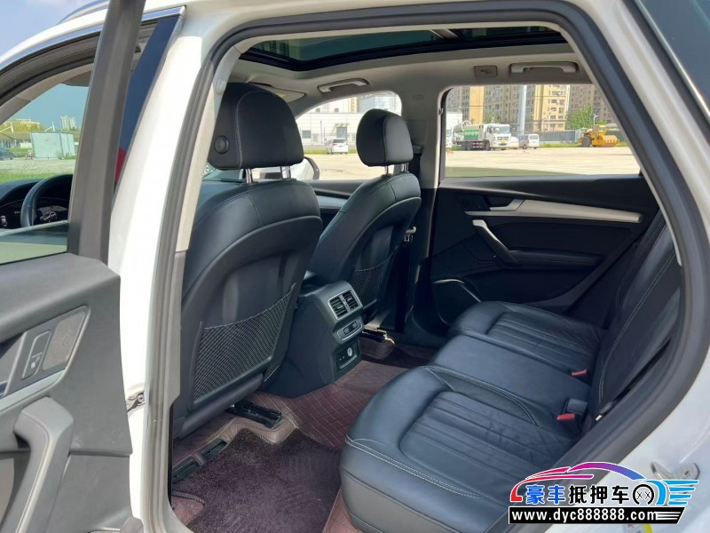 21年奥迪Q5轿车抵押车出售