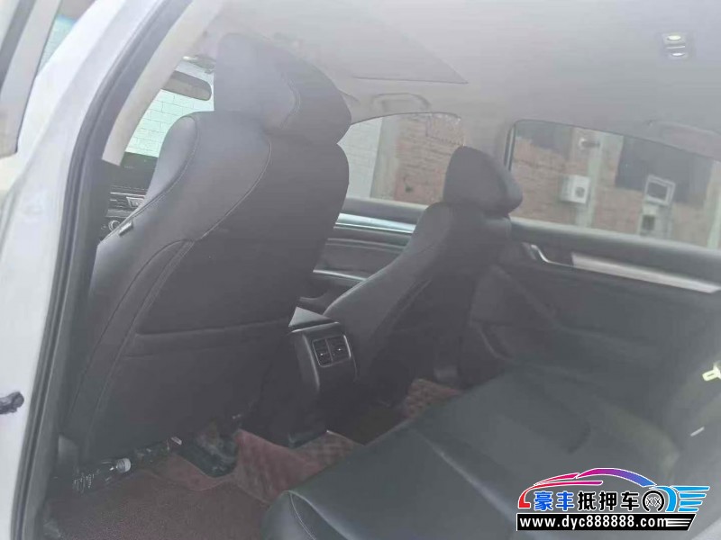 21年本田雅阁轿车抵押车出售