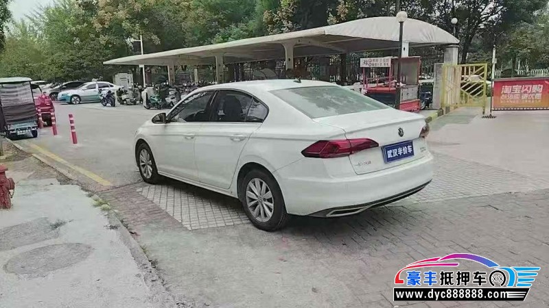 21年大众宝来轿车抵押车出售