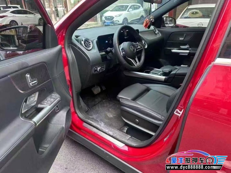 22年奔驰GLA轿车抵押车出售