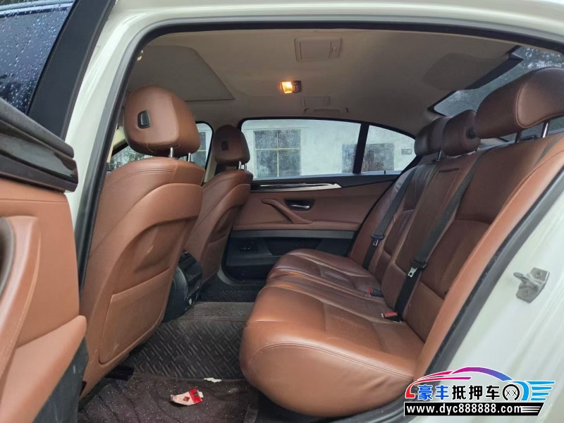 17年宝马5系轿车抵押车出售