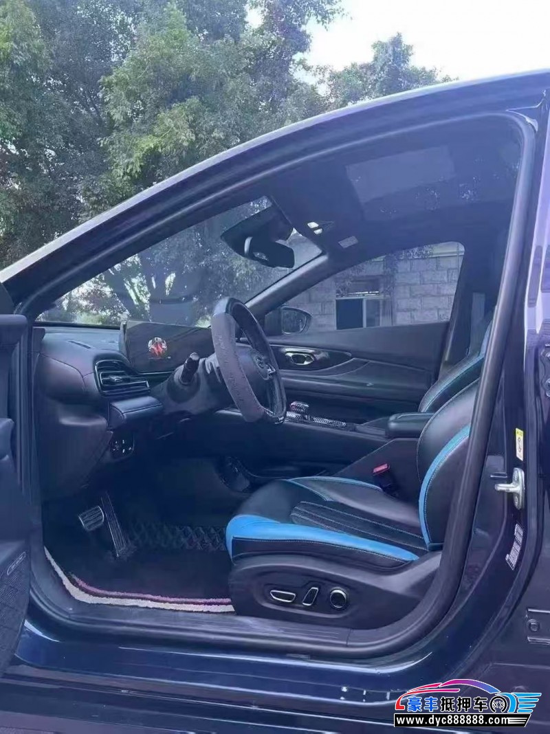 22年传祺影豹轿车抵押车出售