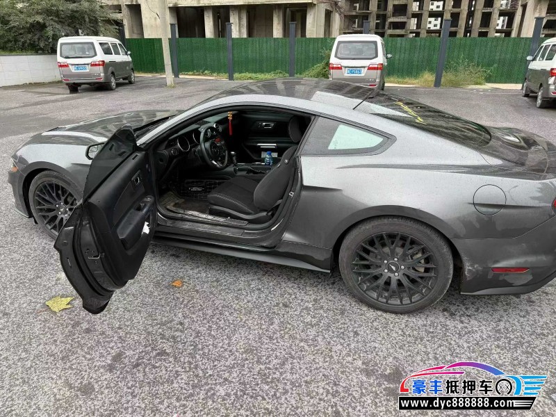 18年福特野马轿车抵押车出售