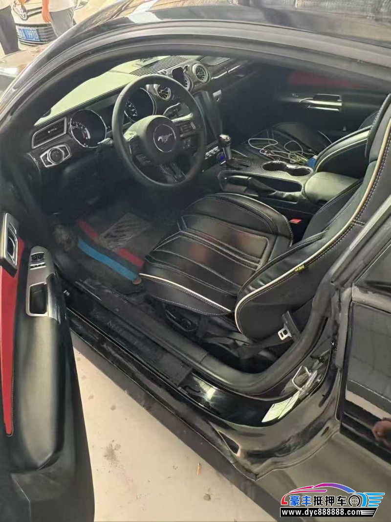 17年福特野马轿车抵押车出售