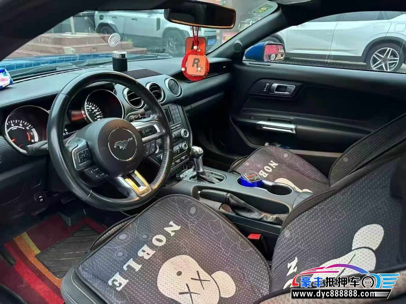 18年福特野马轿车抵押车出售