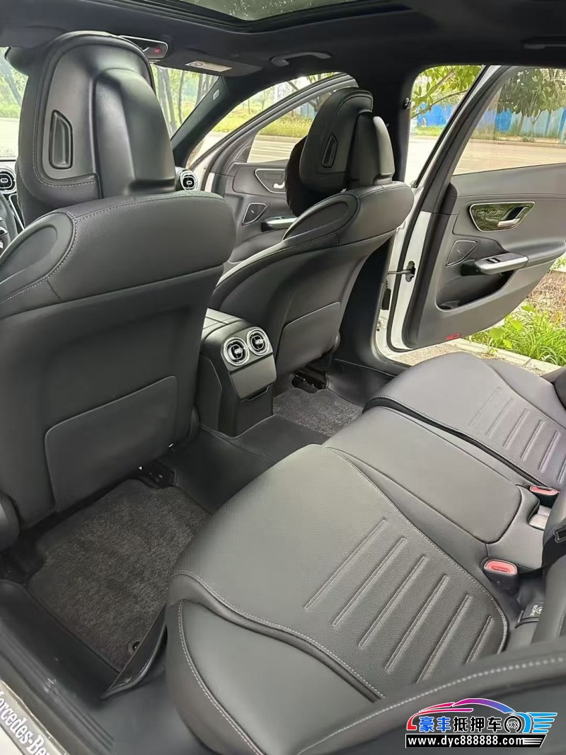 23年奔驰C轿车抵押车出售