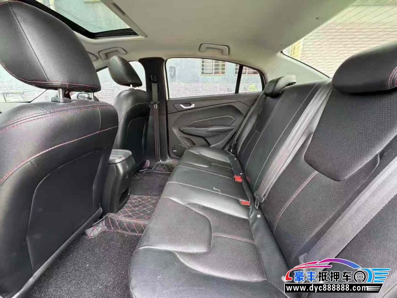 18年奇瑞艾瑞泽5轿车抵押车出售