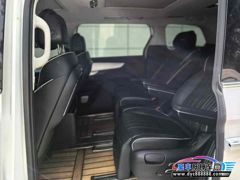 22年荣威imax8轿车抵押车出售