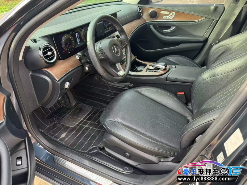 18年奔驰E轿车抵押车出售