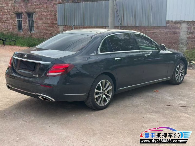 18年奔驰E轿车抵押车出售
