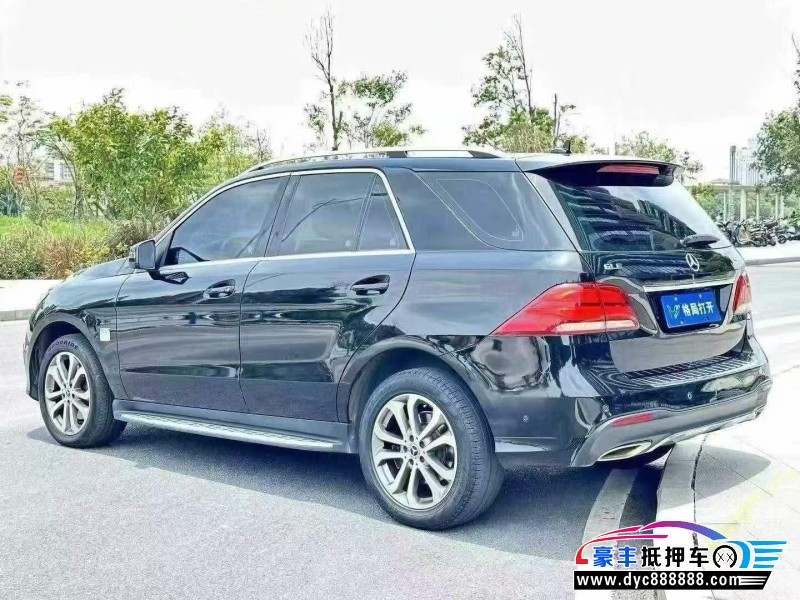18年奔驰GLE轿车抵押车出售