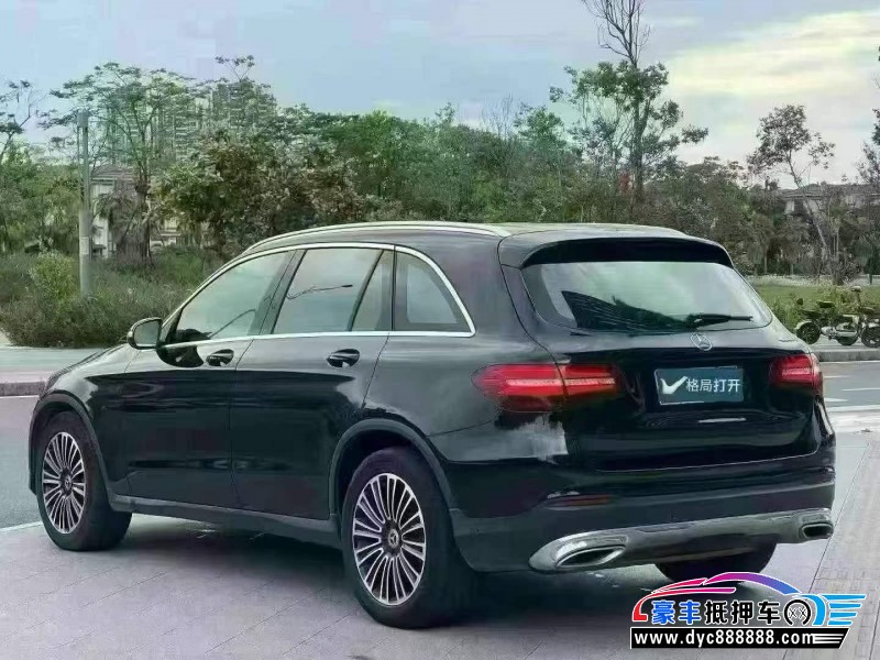 19年奔驰GLC轿车抵押车出售