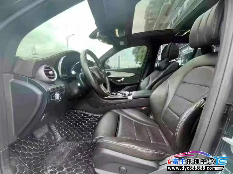 19年奔驰GLC轿车抵押车出售