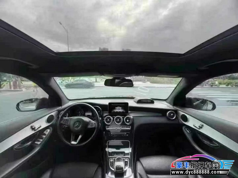 19年奔驰GLC轿车抵押车出售