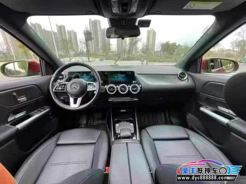 22年奔驰GLA轿车抵押车出售