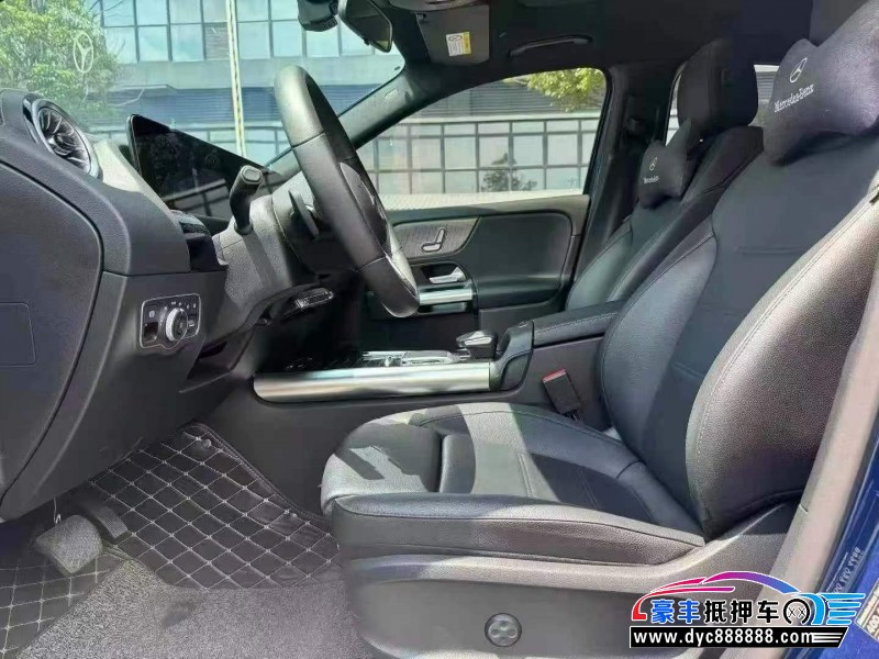 21年奔驰GLA轿车抵押车出售