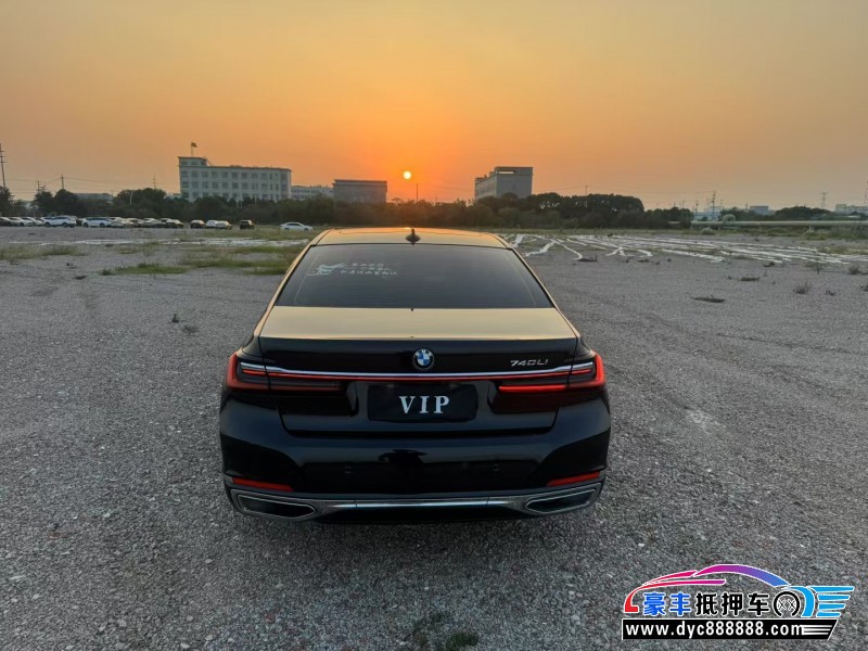 21年宝马7系轿车抵押车出售