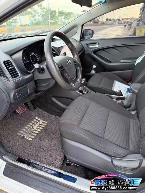 16年起亚K3轿车抵押车出售