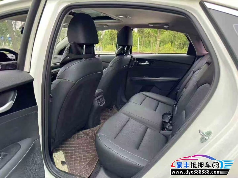 21年起亚K3轿车抵押车出售