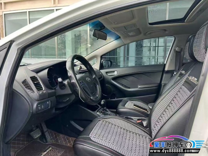 16年起亚K3轿车抵押车出售