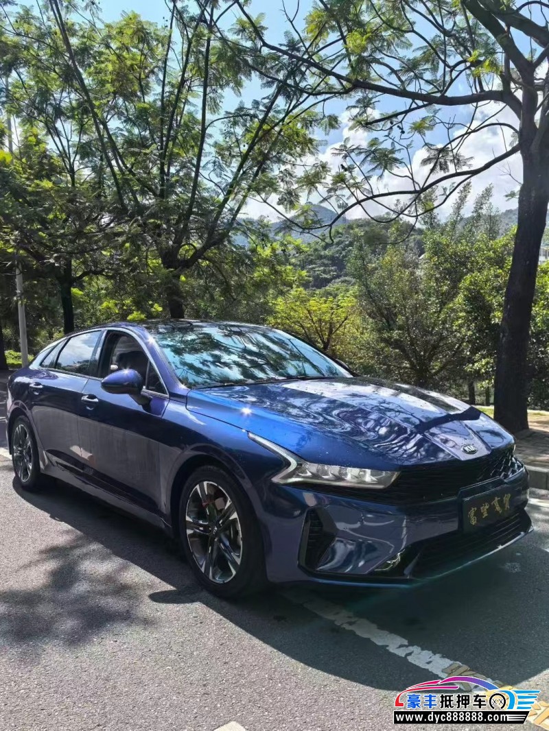 22年起亚K5轿车抵押车出售