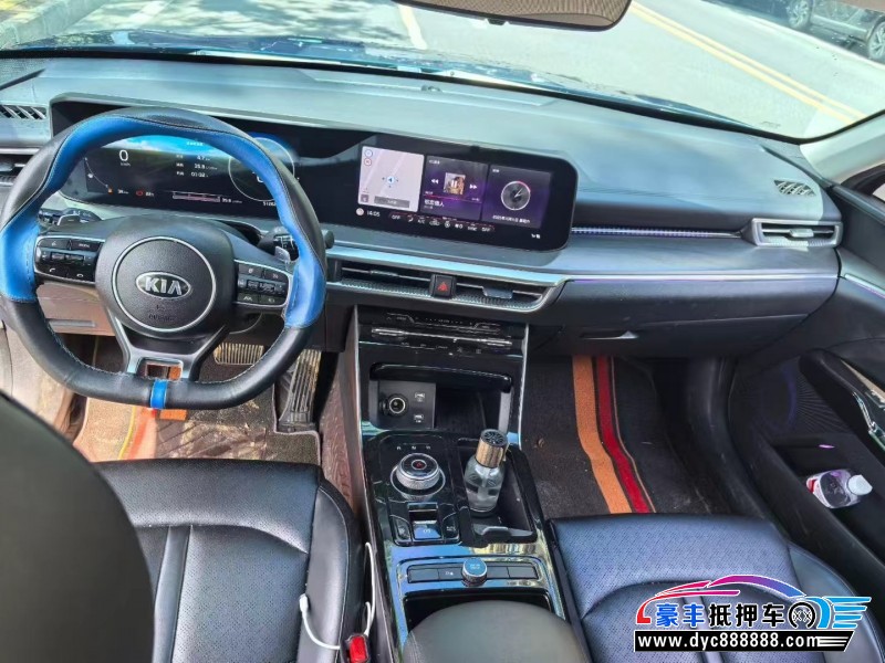 22年起亚K5轿车抵押车出售