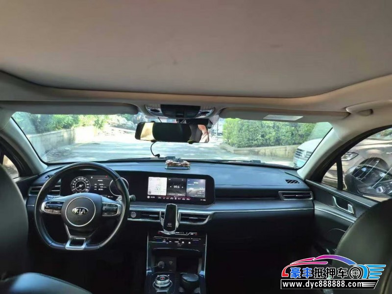 21年起亚K5轿车抵押车出售