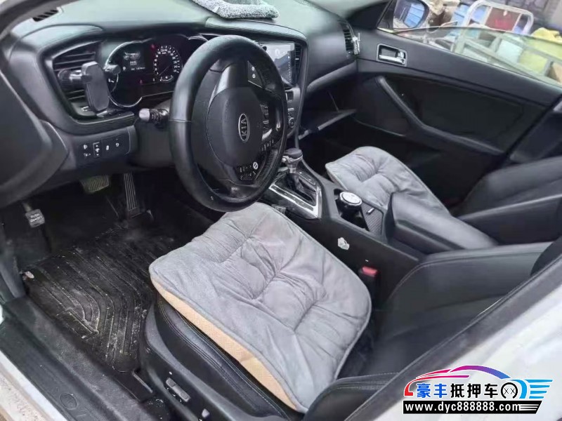 12年起亚K5轿车抵押车出售