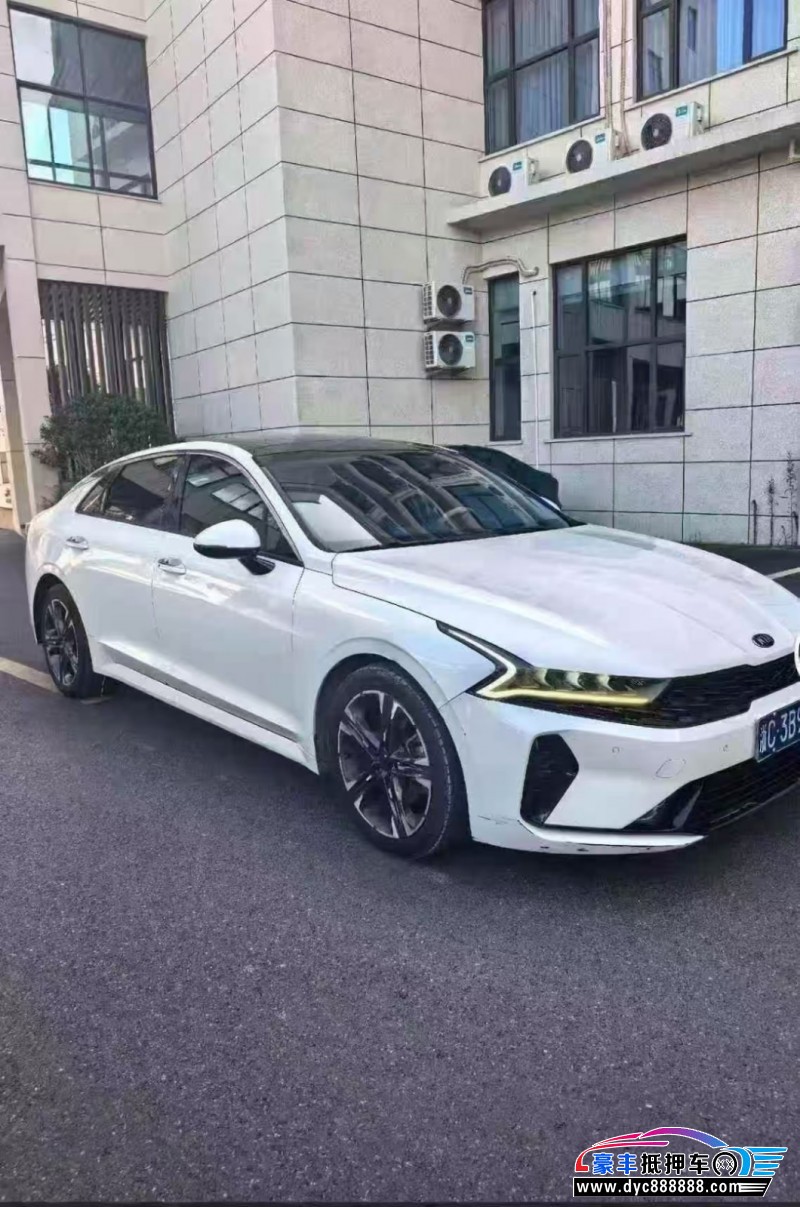 21年起亚K5轿车抵押车出售