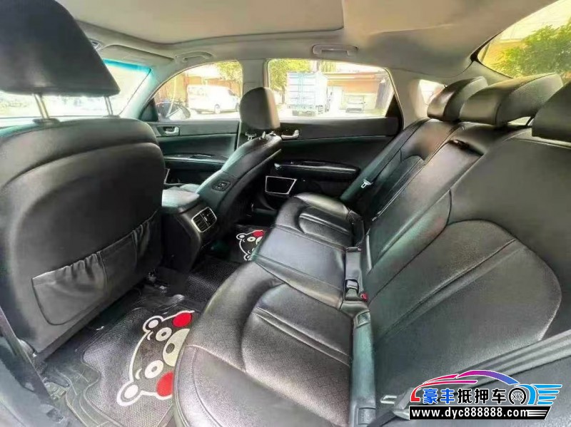 19年起亚K5轿车抵押车出售