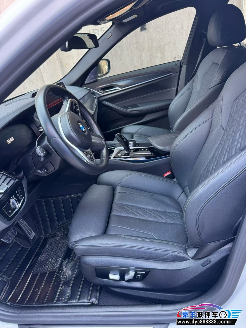 22年宝马5系轿车抵押车出售