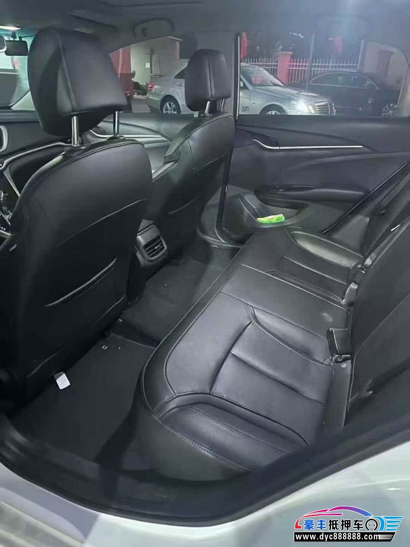 20年别克英朗轿车抵押车出售