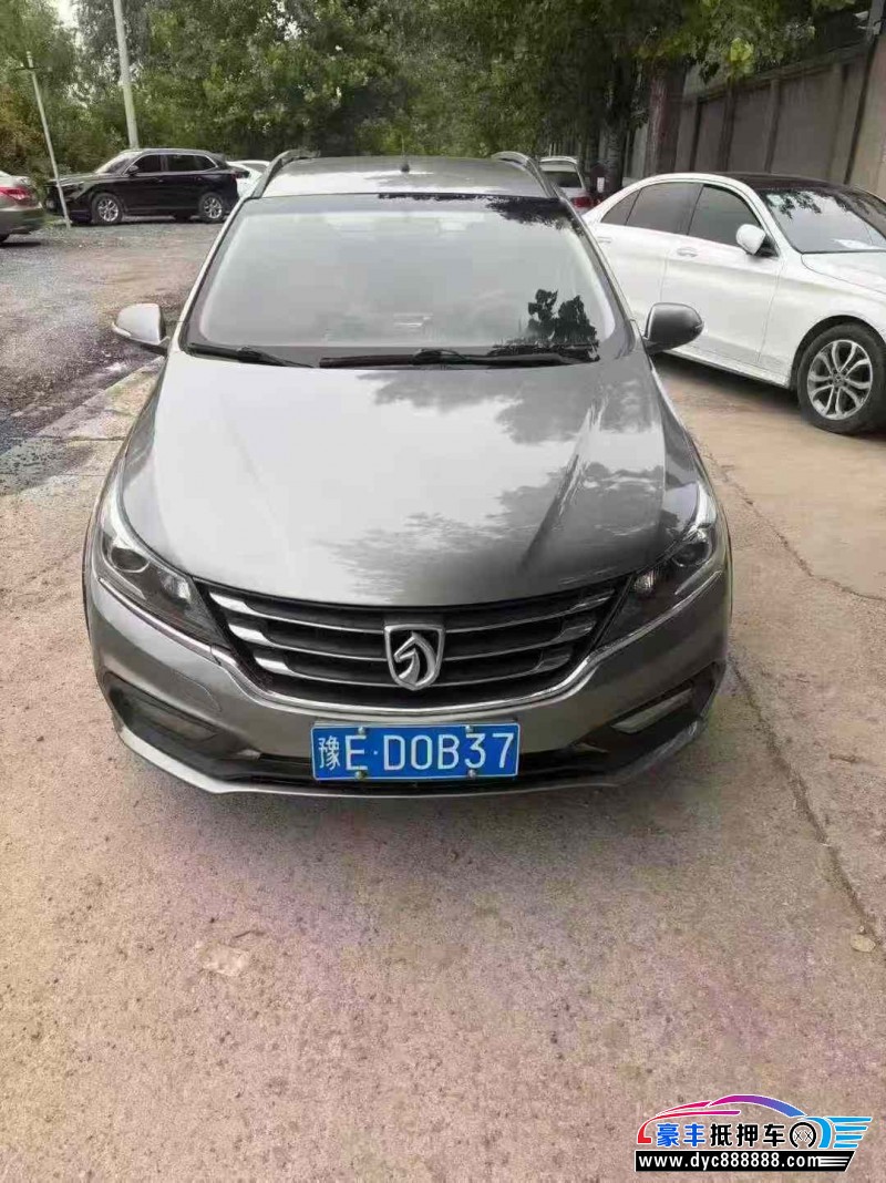 17年宝骏310轿车抵押车出售