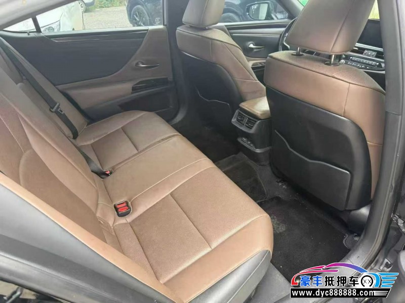 22年雷克萨斯ES轿车抵押车出售