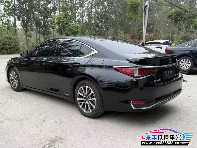 22年雷克萨斯ES轿车抵押车出售