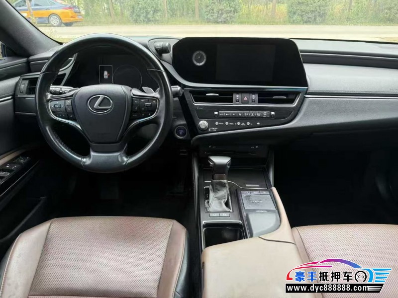 22年雷克萨斯ES轿车抵押车出售