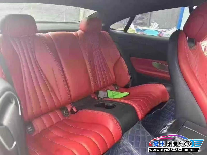 17年奔驰E轿车抵押车出售