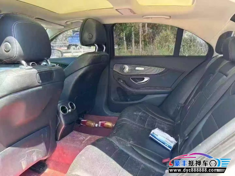 16年奔驰C轿车抵押车出售