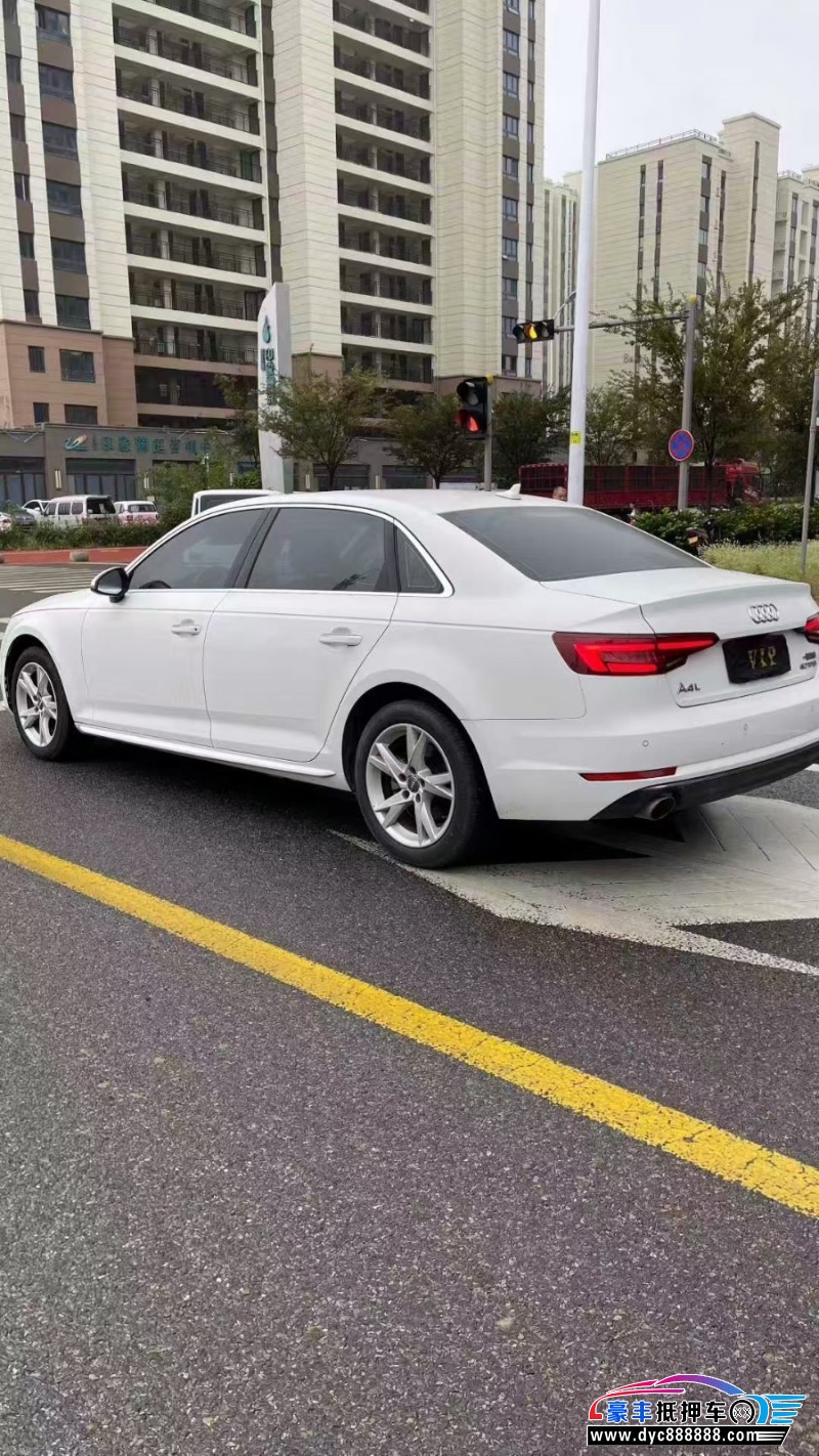 18年奥迪A4L轿车抵押车出售