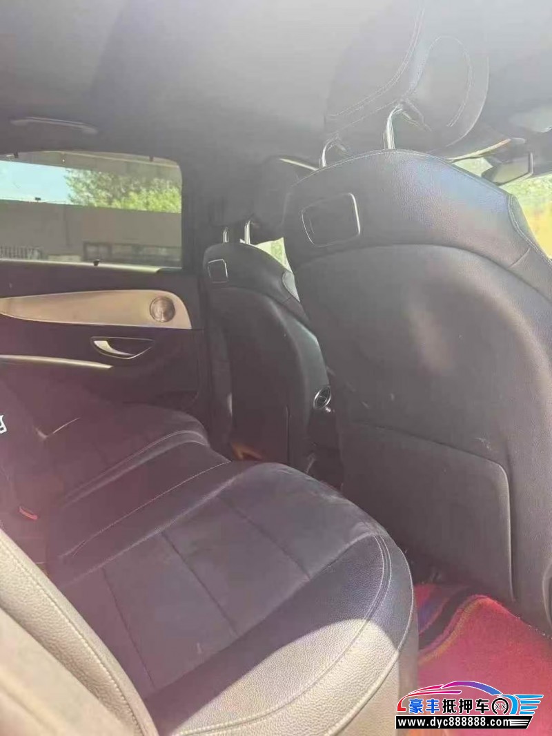 17年奔驰E轿车抵押车出售