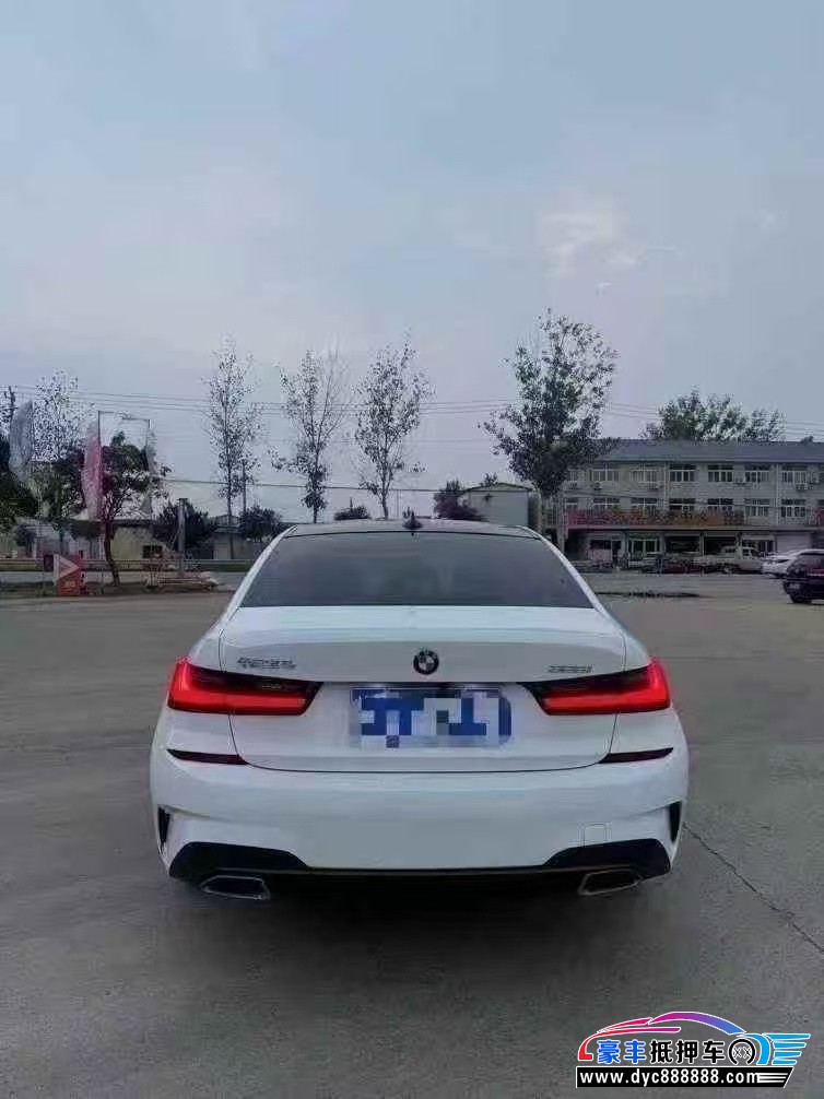 21年宝马3系轿车抵押车出售