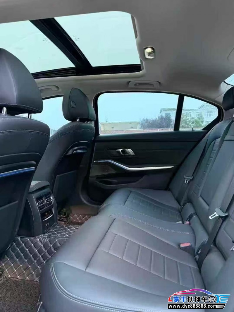 21年宝马3系轿车抵押车出售