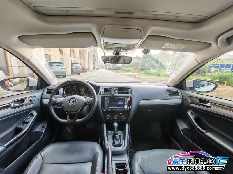 18年大众速腾轿车抵押车出售