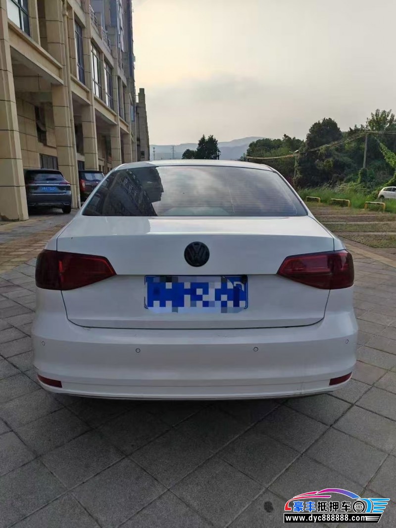 18年大众速腾轿车抵押车出售