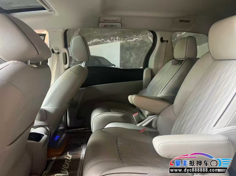 21年别克GL8轿车抵押车出售