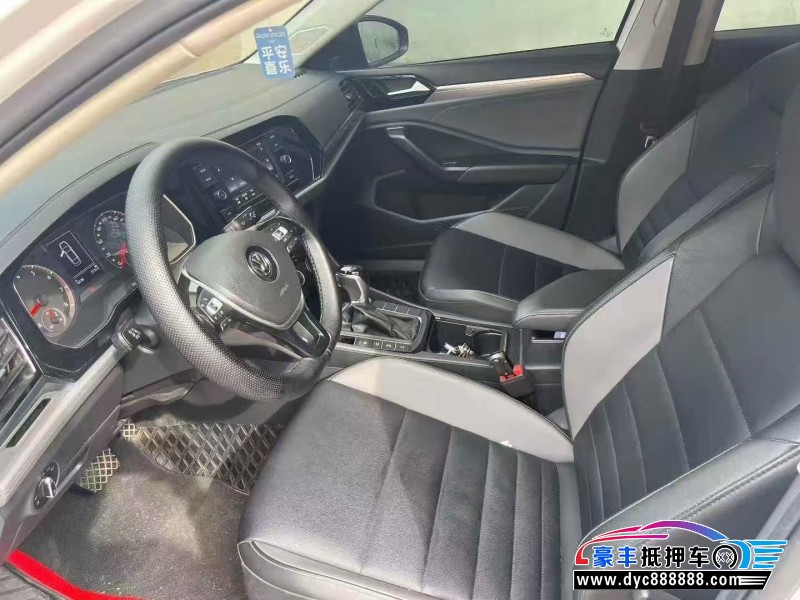 20年大众速腾轿车抵押车出售