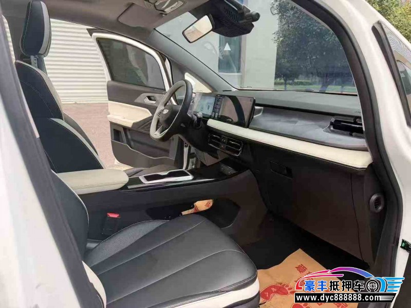 24年吉利几何轿车抵押车出售