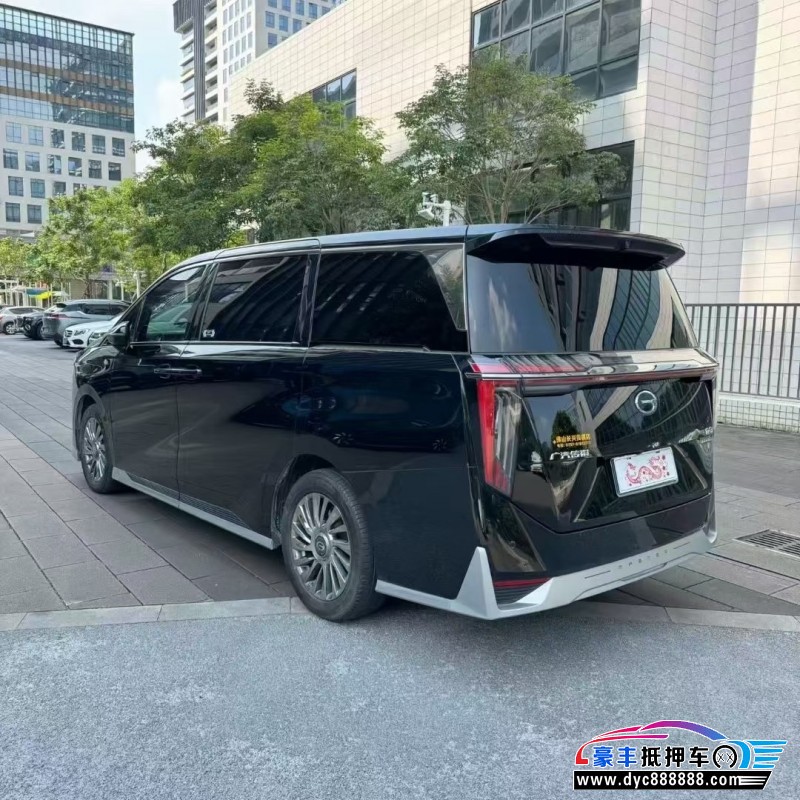 23年传祺M8轿车抵押车出售