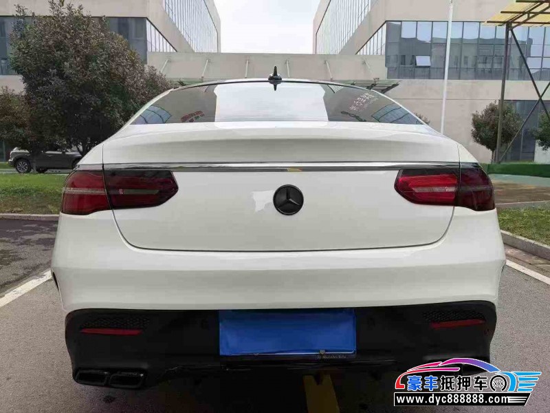 19年奔驰GLE轿车抵押车出售